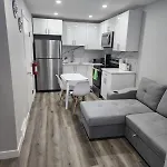 Lovely 2Bed & 1 Bath Basement Suite For 4 Guests