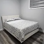 Lovely 2Bed & 1 Bath Basement Suite For 4 Guests
